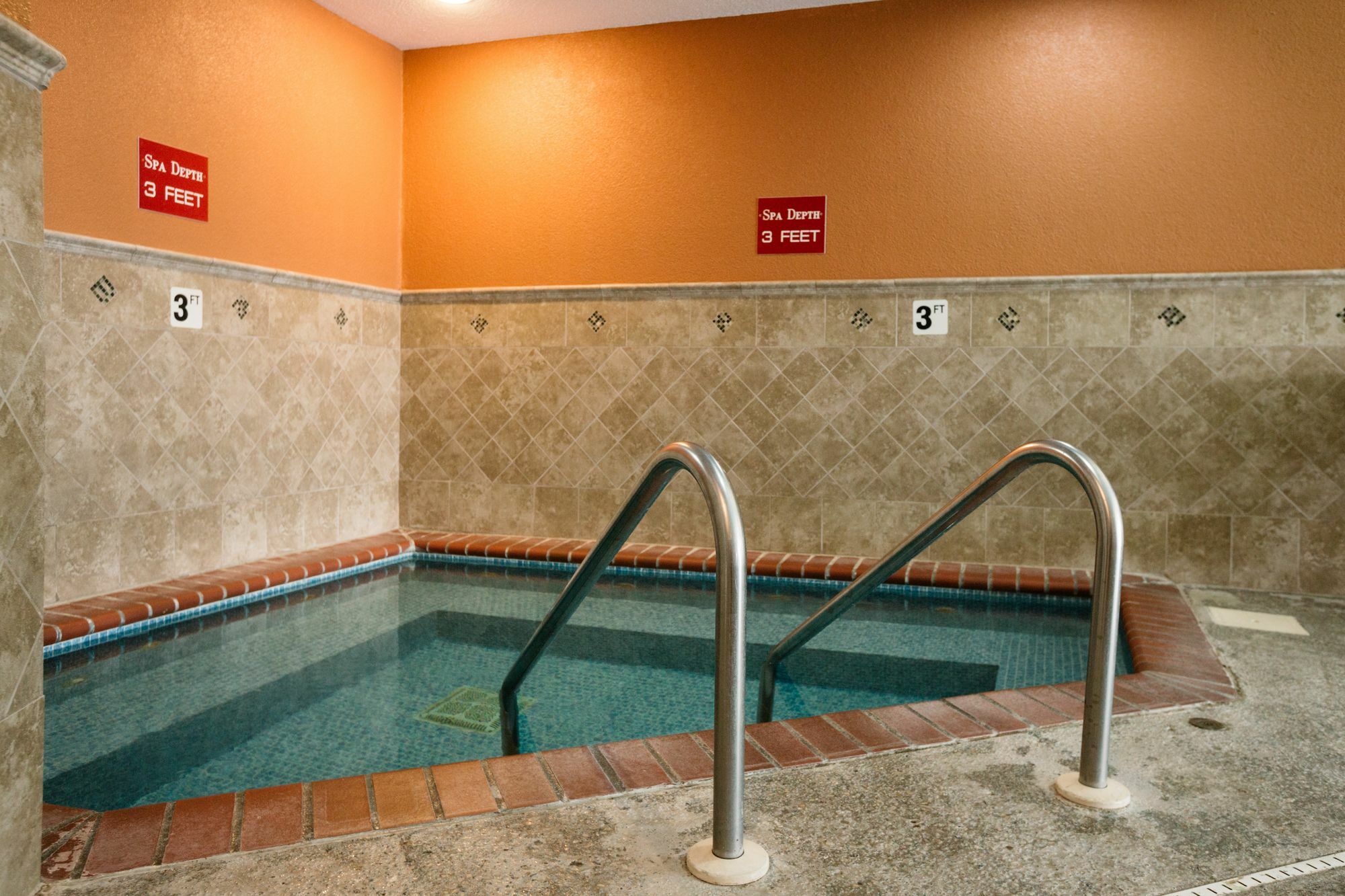 Days Inn By Wyndham Minot Bagian luar foto